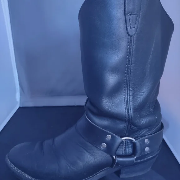 Black Leather Boots - Picture 3 of 9